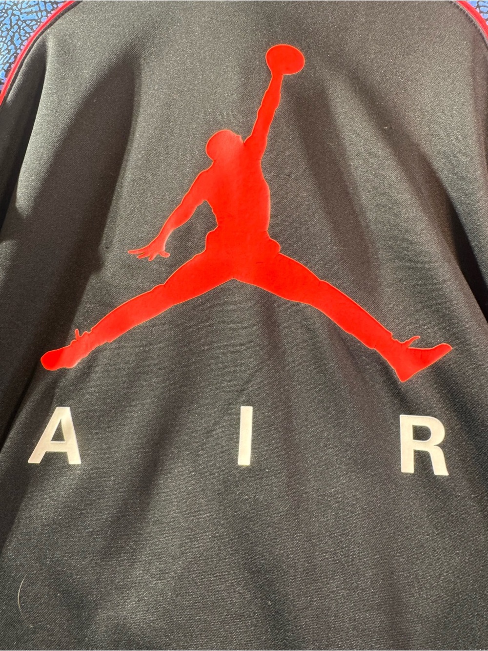 Nike Air Medium Black Hoodie with Red Jumpman Therma-Fit - Picture 3 of 5